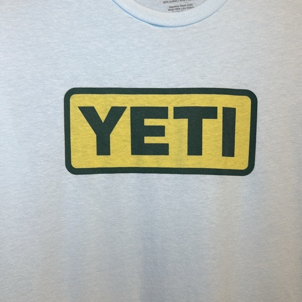 Yeti Men's Light Blue Short Sleeve Logo Badge Graphic Tshirt Size Medium VGUC - Picture 2 of 8